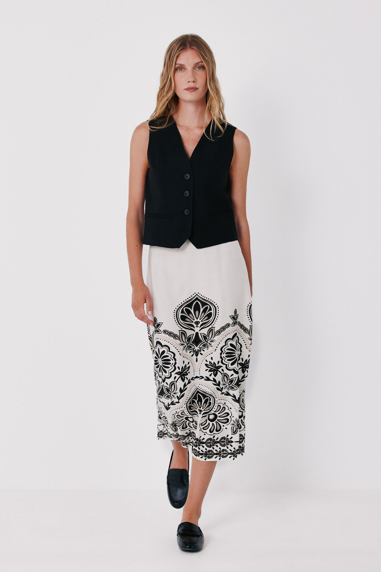 Cortefiel Printed straight skirt
