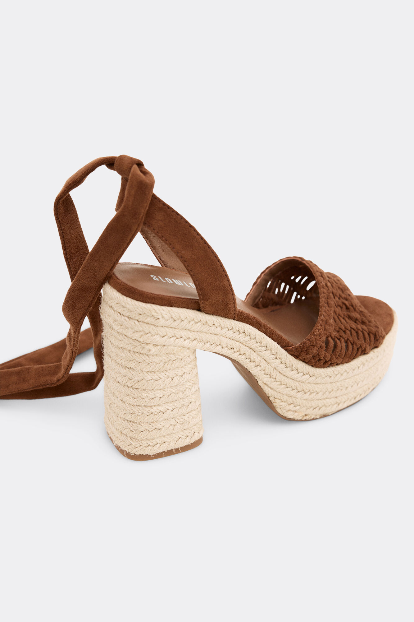 Slowlove Sandalia plataforma crochet Castanho