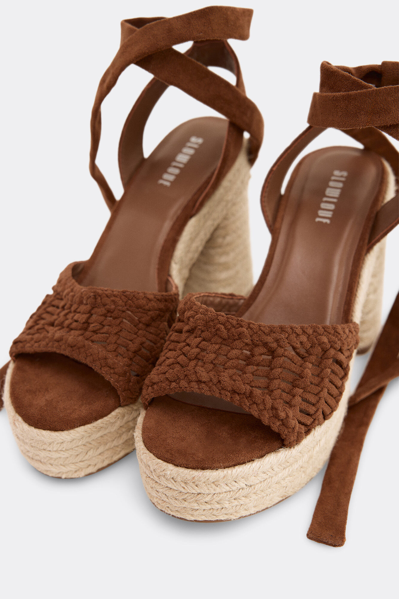Slowlove Sandalia plataforma crochet Castanho