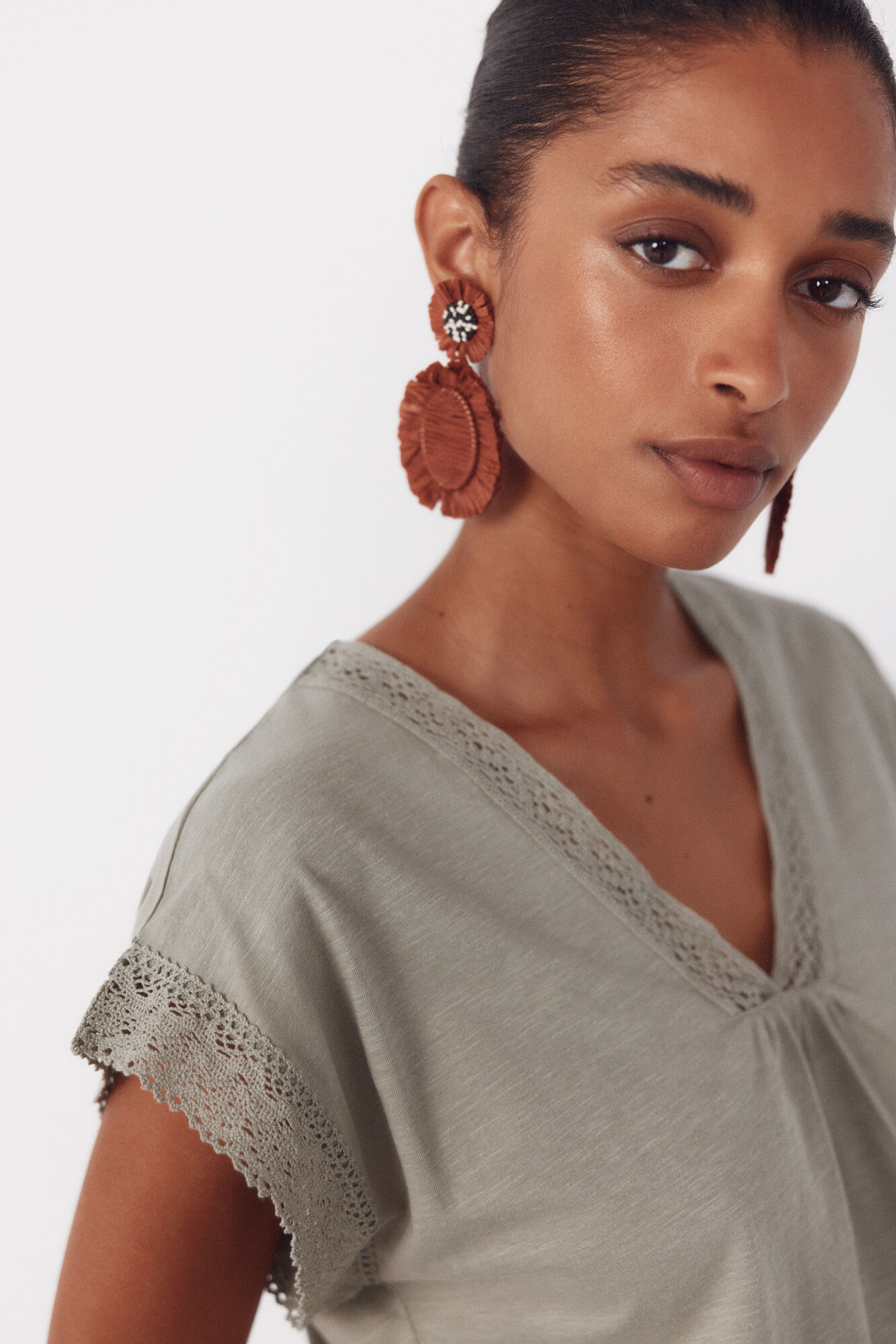 Cortefiel Long raffia earrings