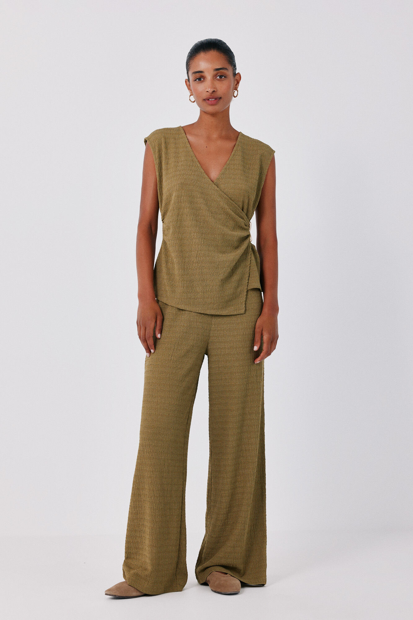Cortefiel Top with clasp