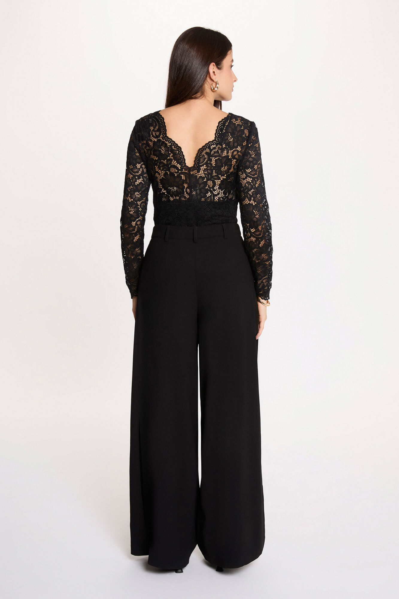 Morgan Body de renda com decote em bico Preto