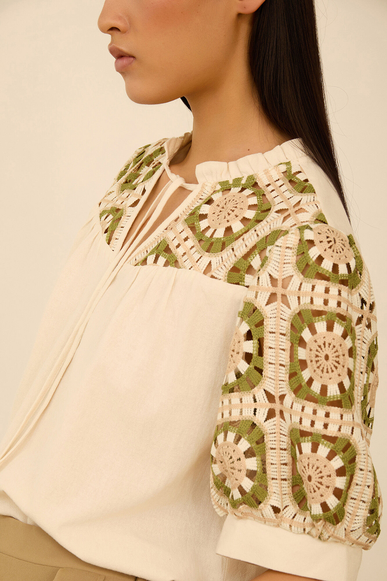 Meisie Blusa com crochet Branco