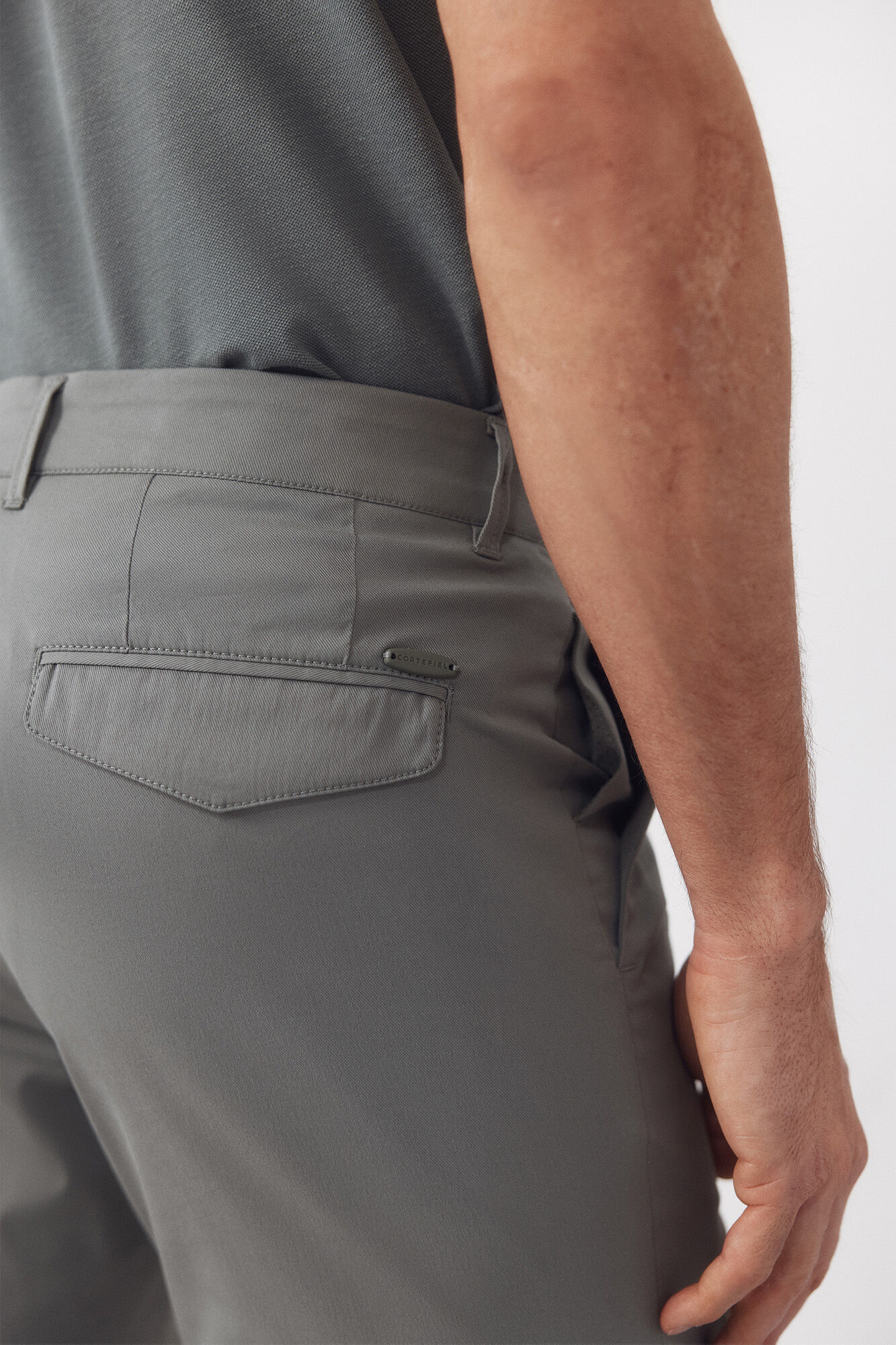 Cortefiel Lightweight slim technical chinos Kaki