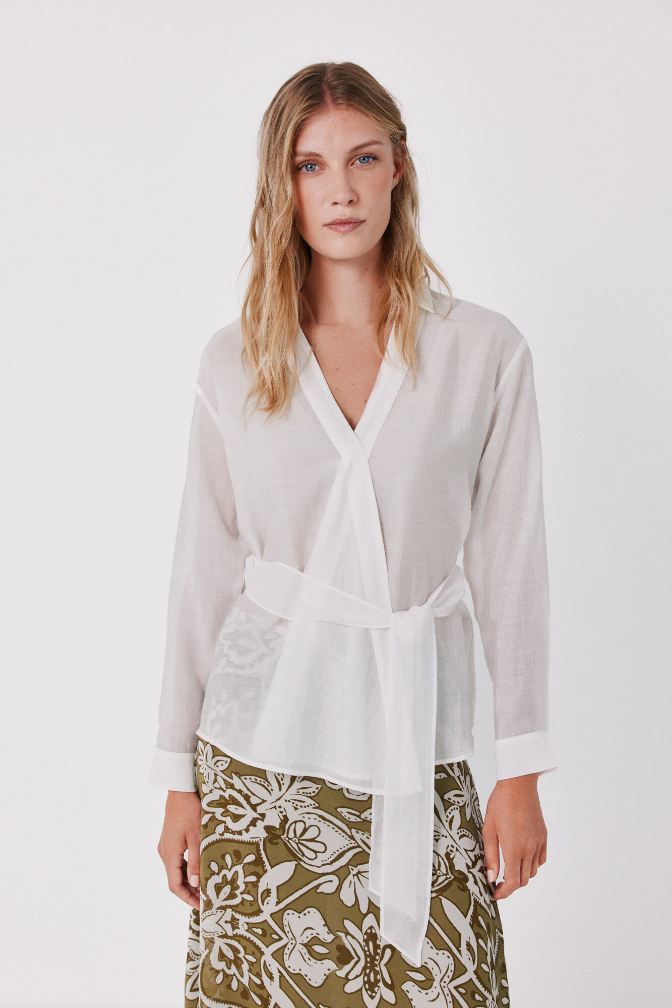 Cortefiel Blusa cruzada ligera
