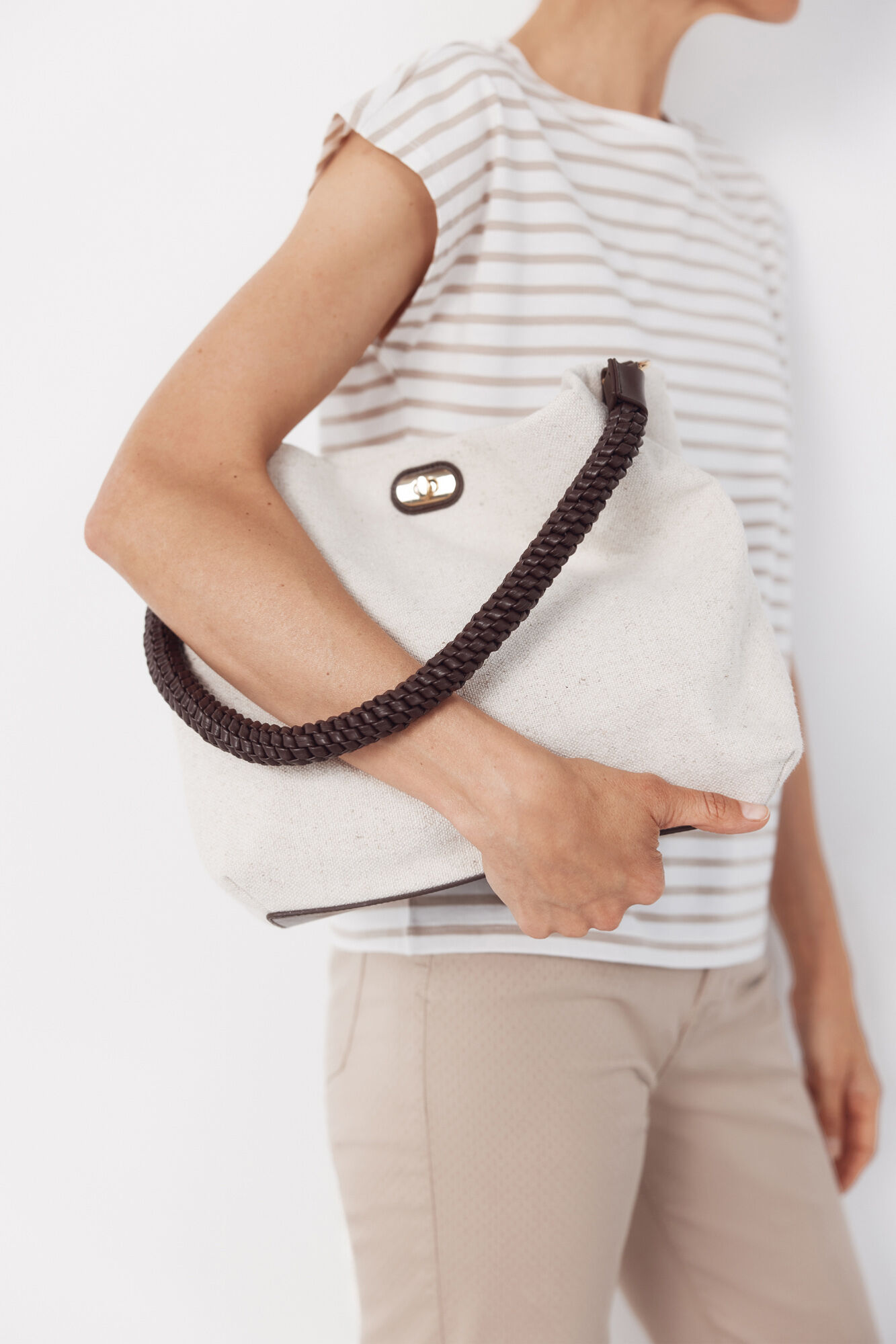 Cortefiel Raffia bag with braided strap Beige
