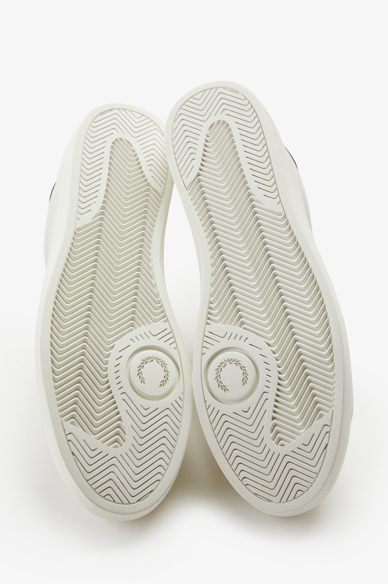 Fred Perry Chinelos de quarto Spencer em couro Branco