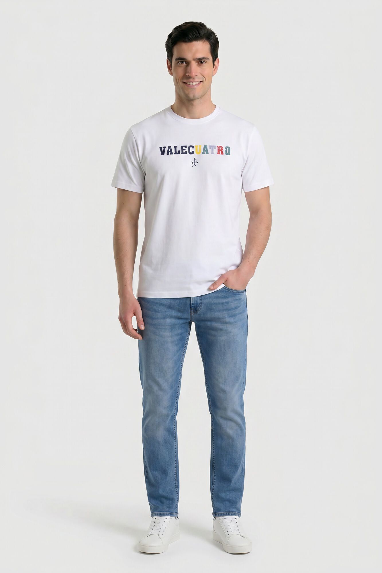 Valecuatro T-shirt modelo Valecuatro