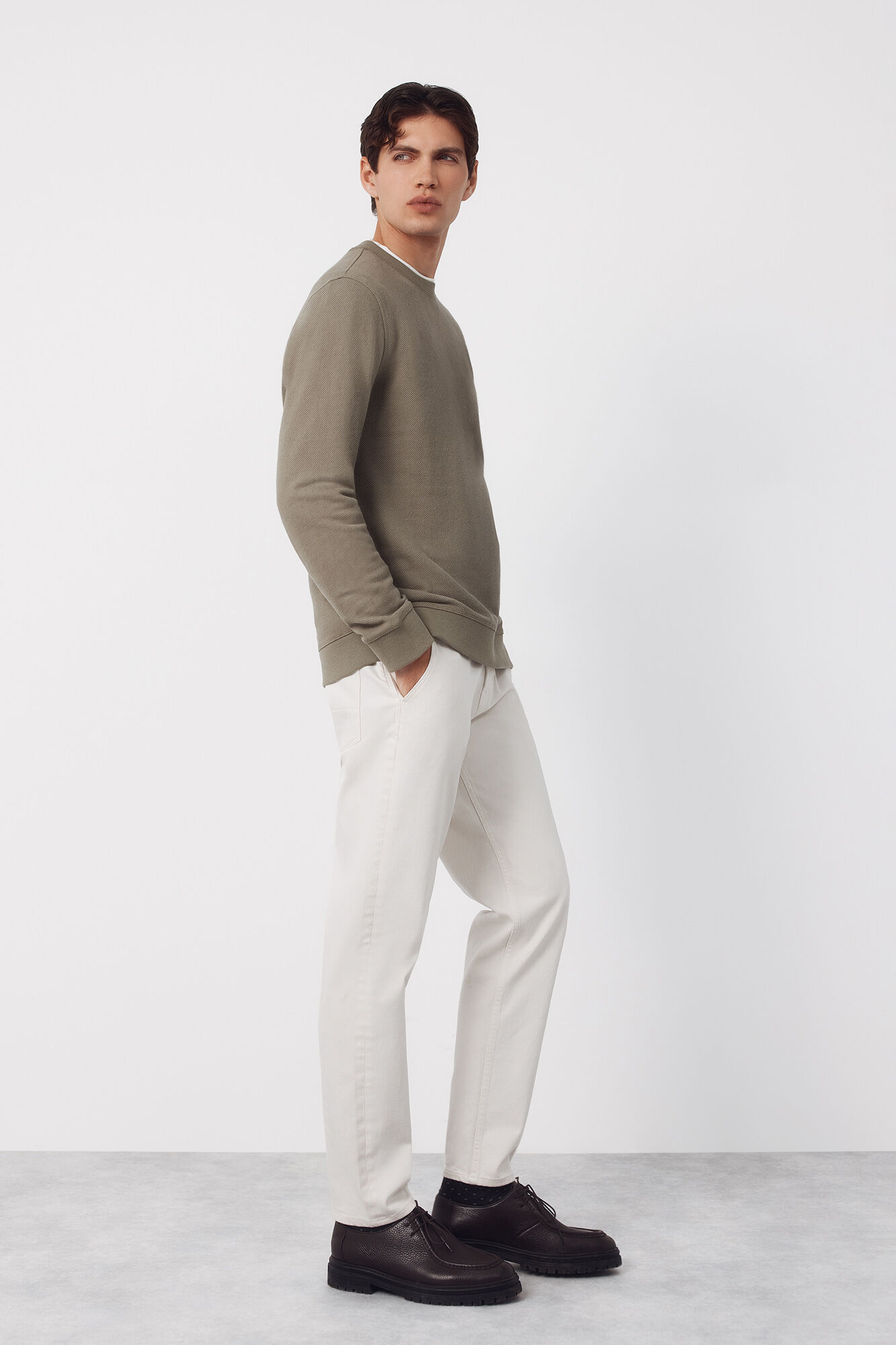 Cortefiel Sweatshirt estruturada com gola caixa