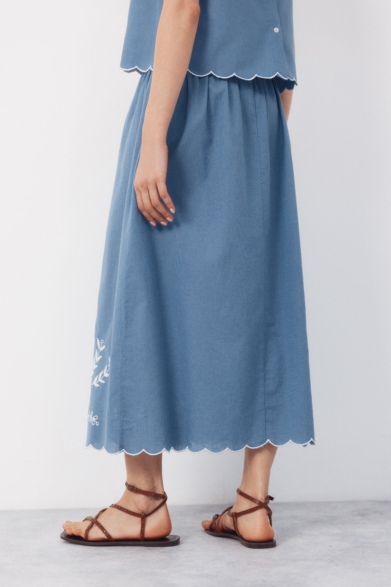 Cortefiel Embroidered skirt Blue