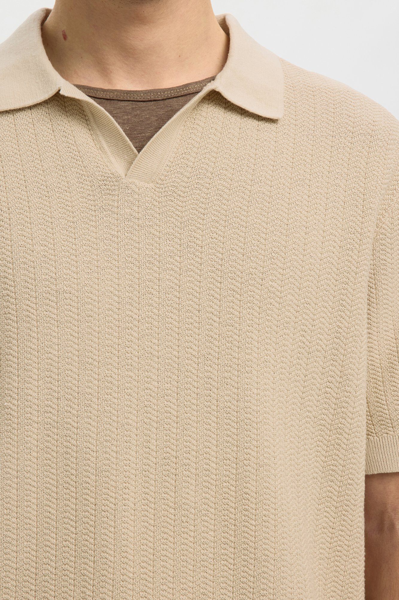 Selected Polo de punto con cuello abierto