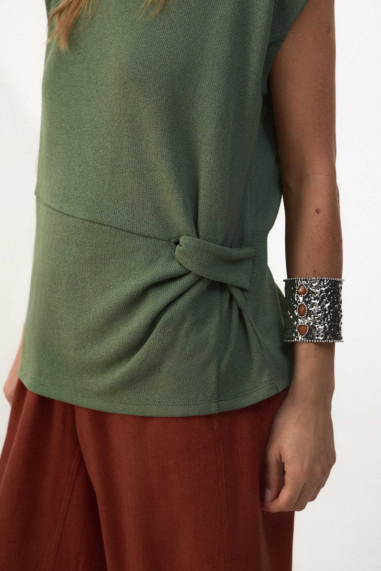 Slowlove Top estructura nudo