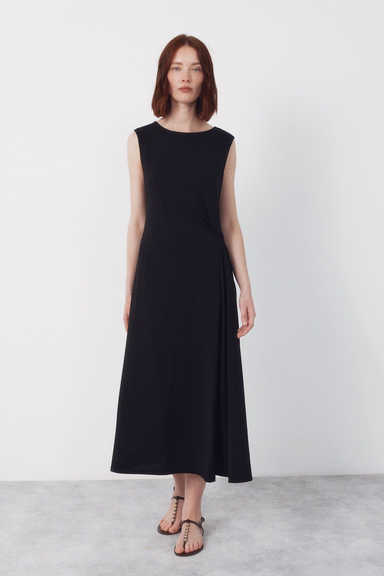 Cortefiel Vestido com n&oacute; lateral Preto