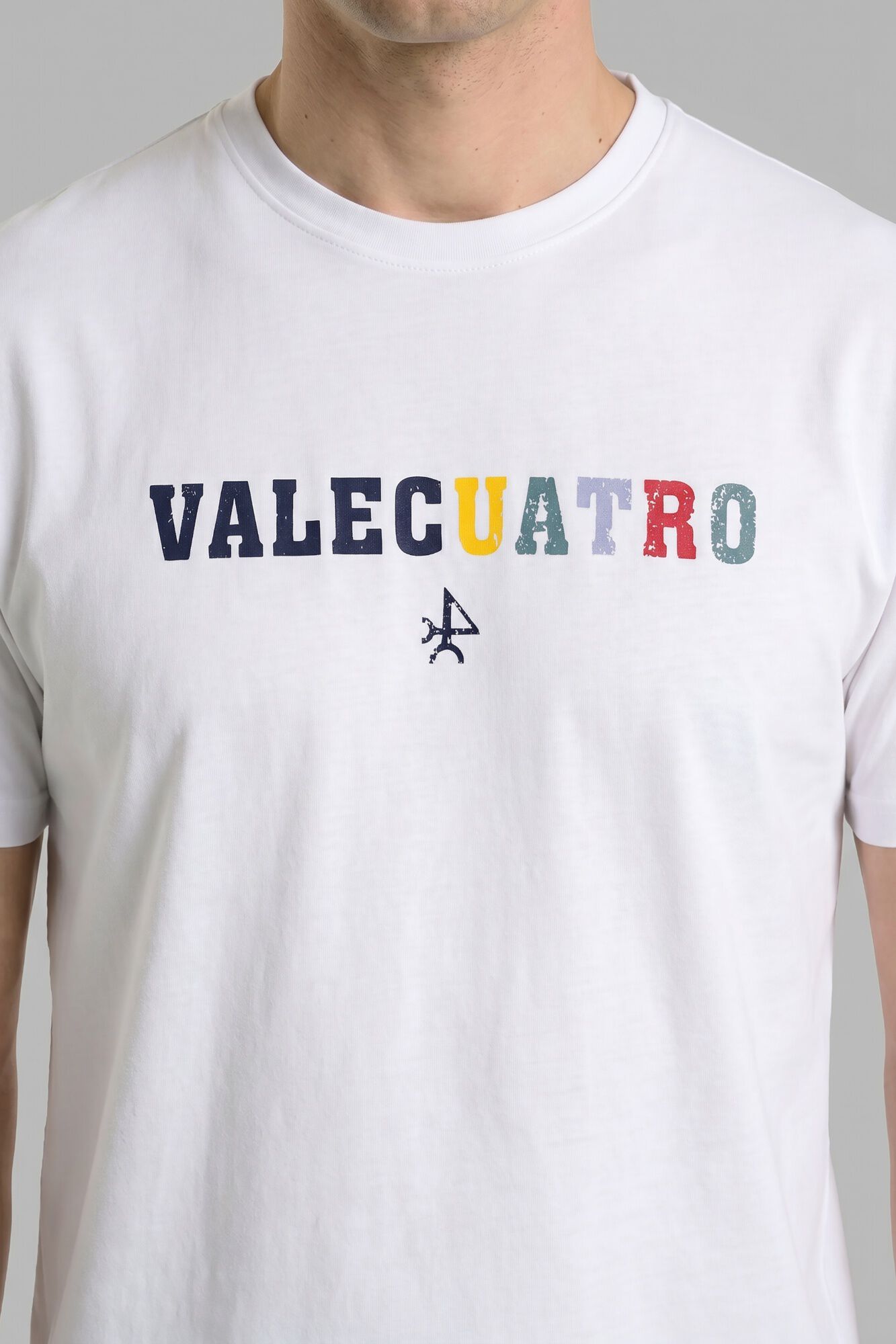 Valecuatro T-shirt modelo Valecuatro