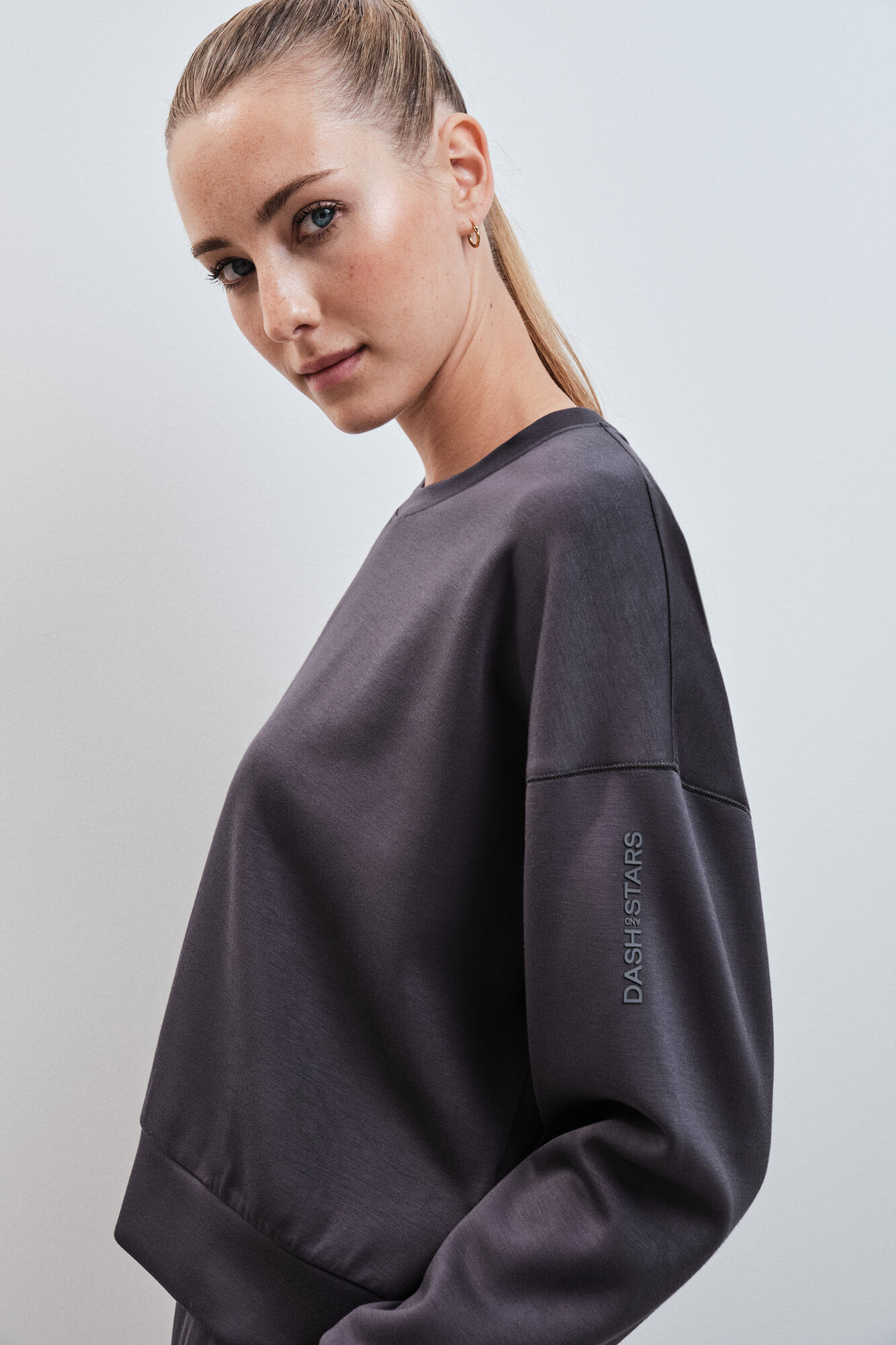 Dash and Stars Sudadera college modal gris gris