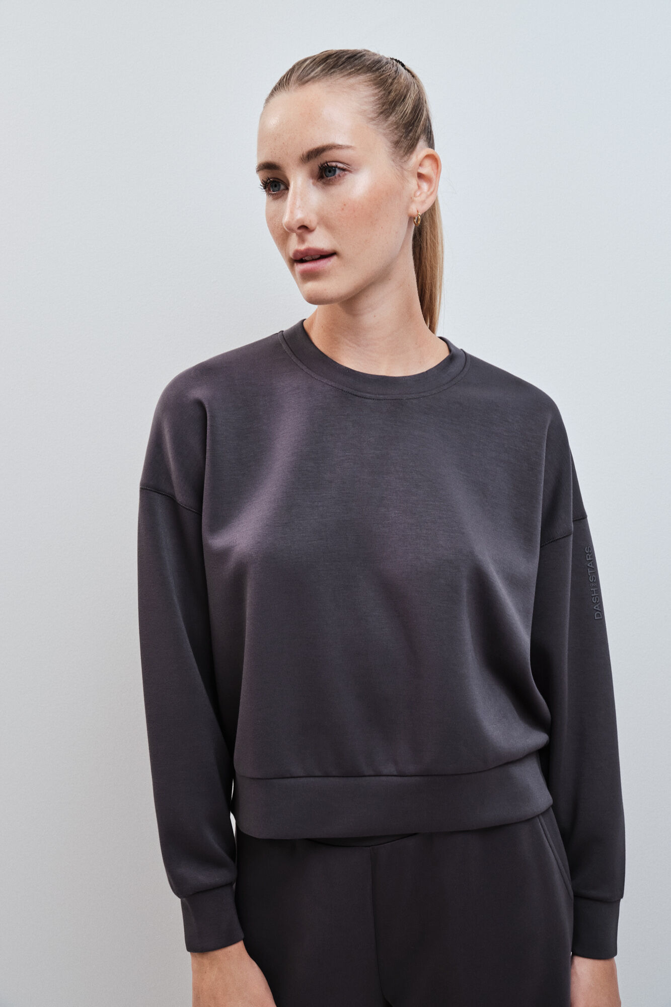 Dash and Stars Sudadera college modal gris gris