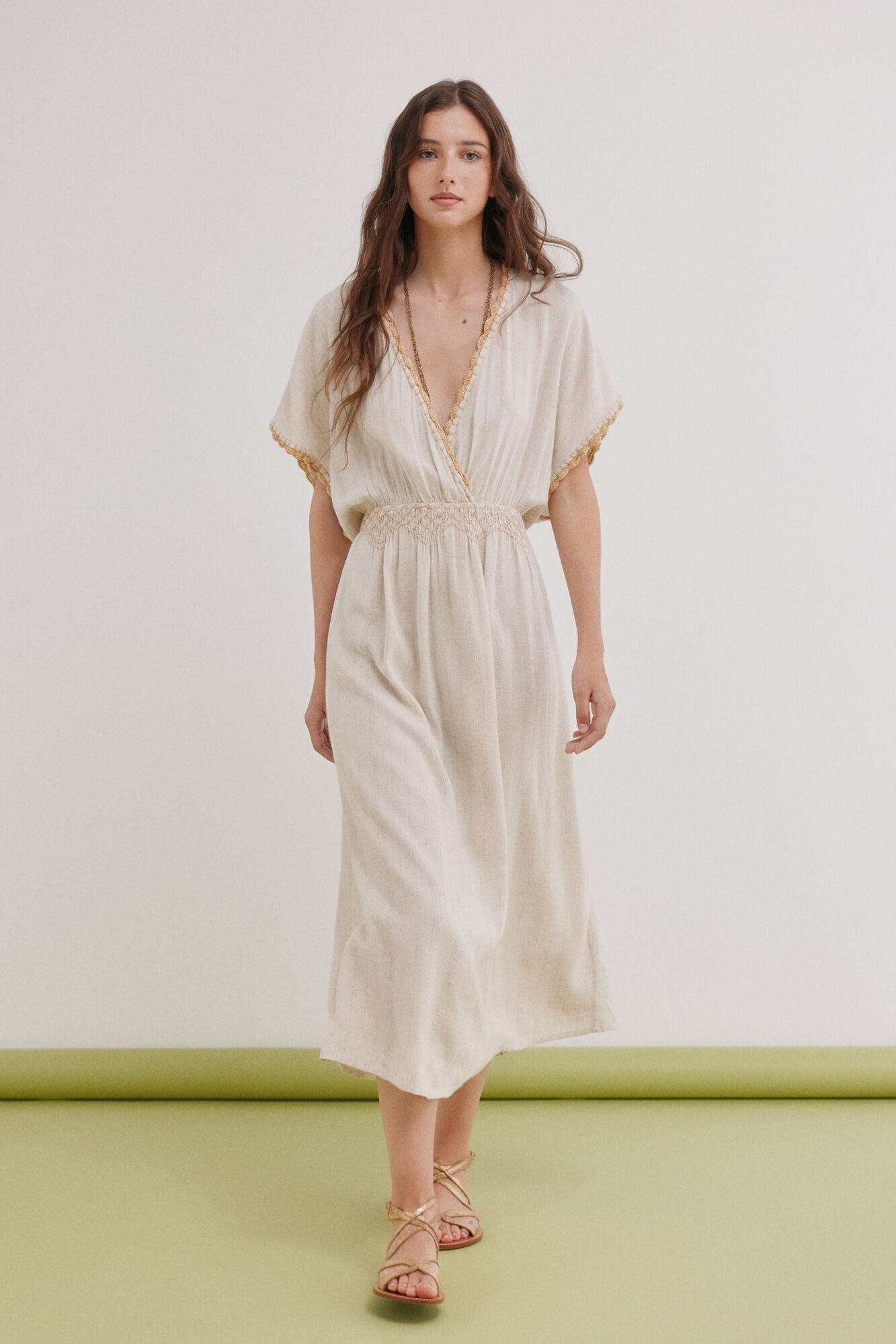 Hoss Intropia Alexia. Vestido bordado