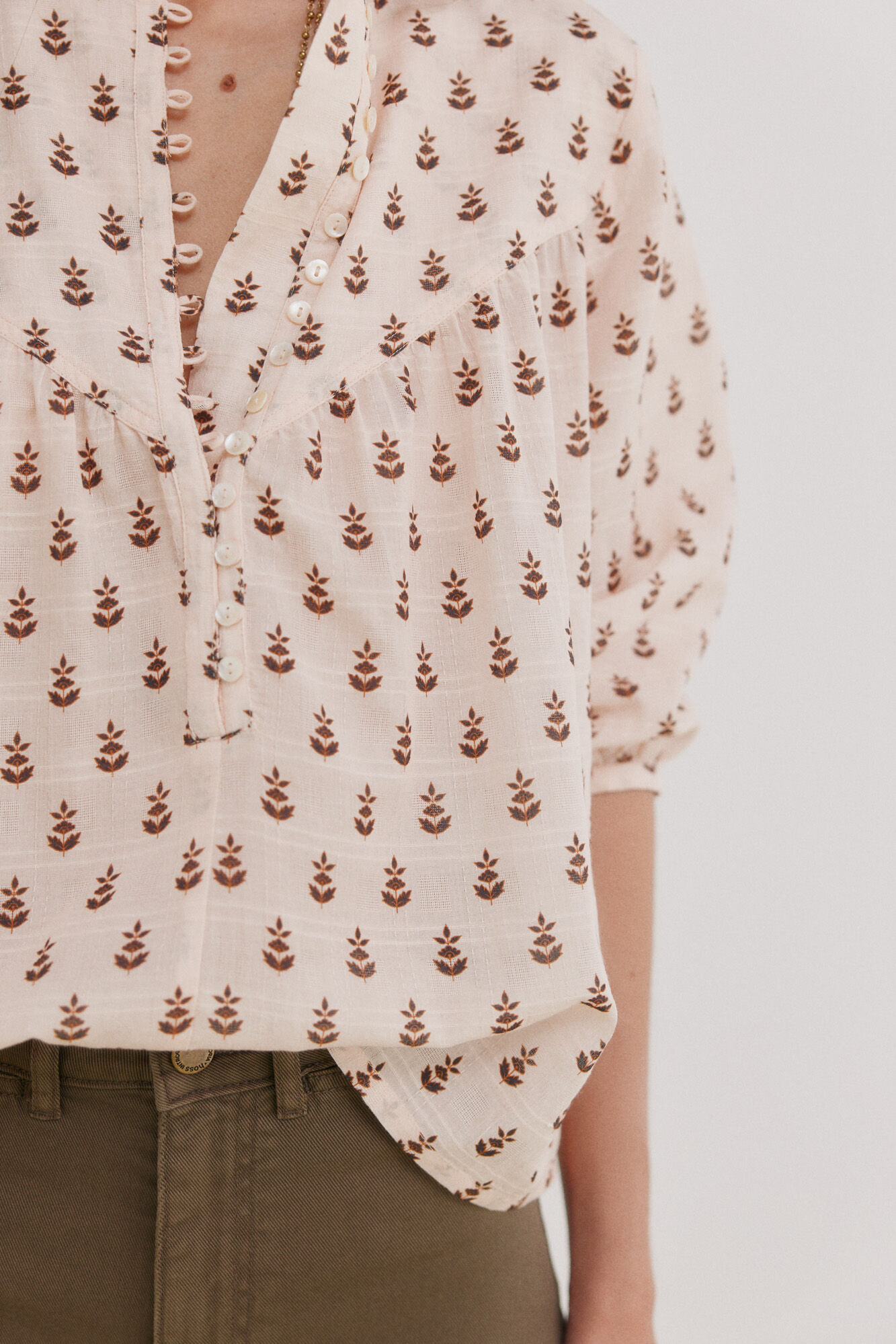 Hoss Intropia Claire. Blusa estampada Rosa