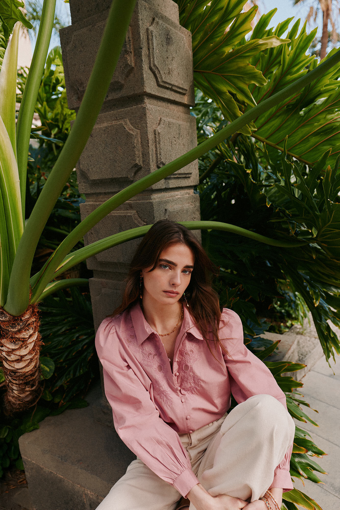 Hoss Intropia Carine. Blusa bordada