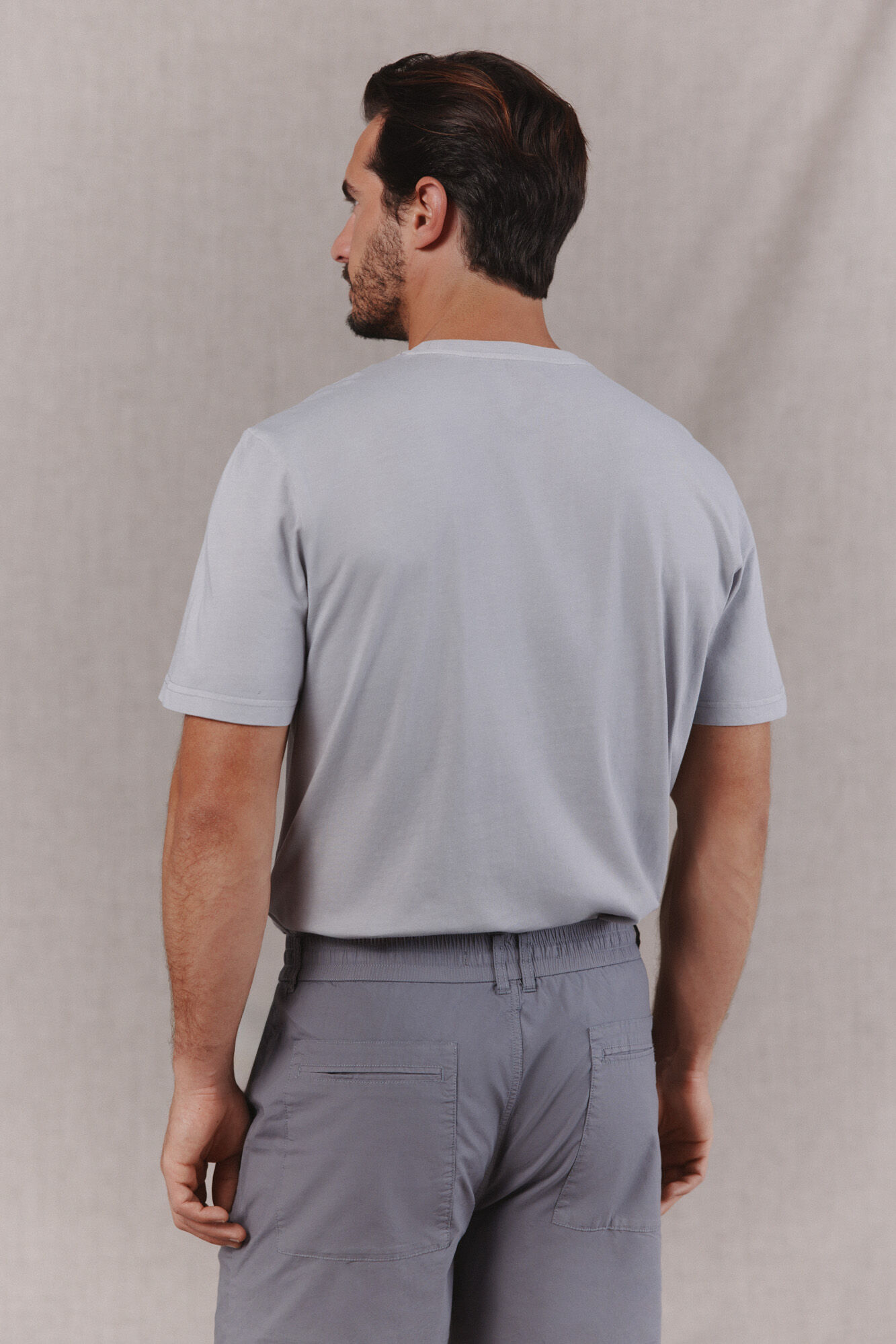 OOTO Camiseta b&aacute;sica lavada con bordado avi&oacute;n Gris