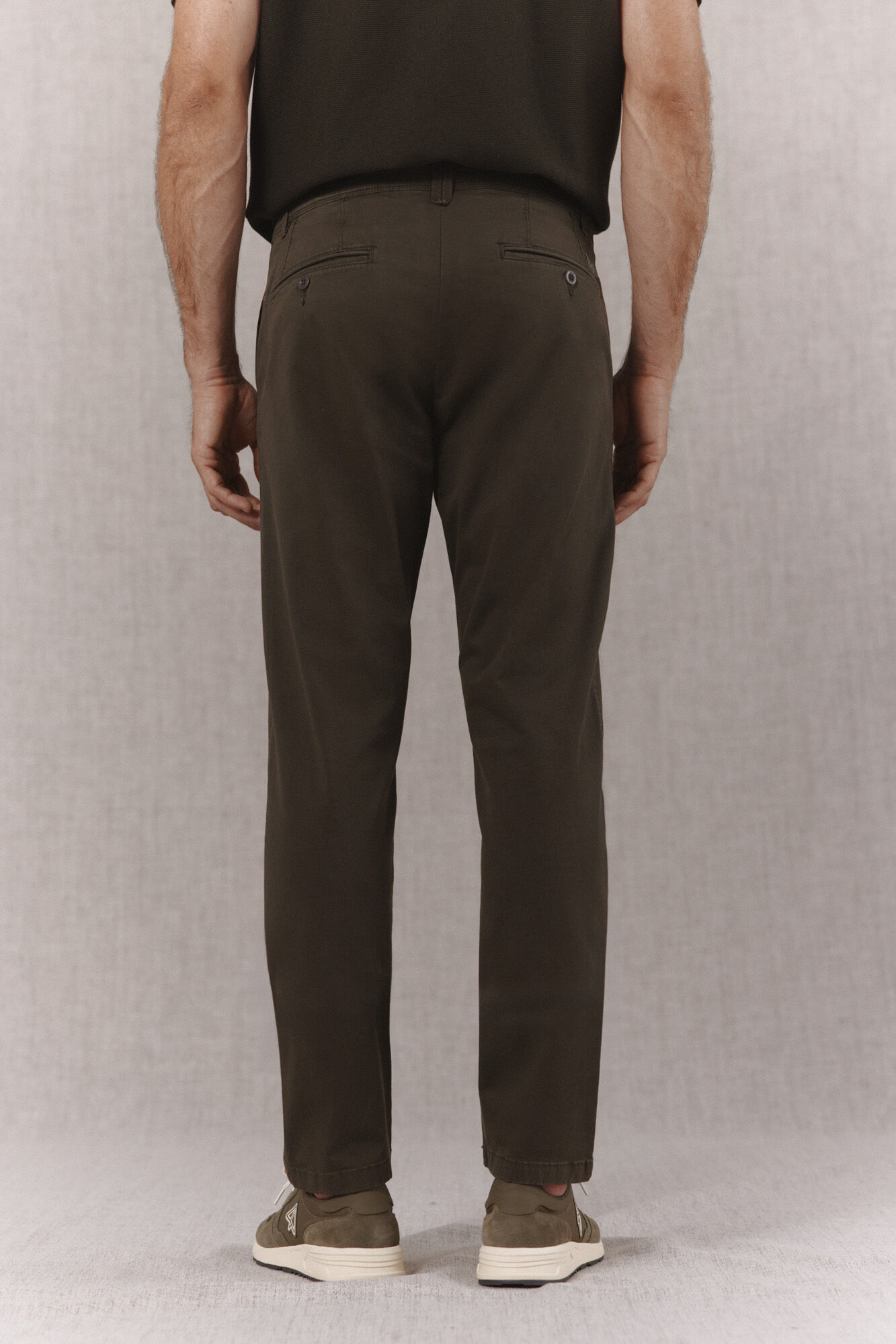OOTO Basic slim chinos Kaki