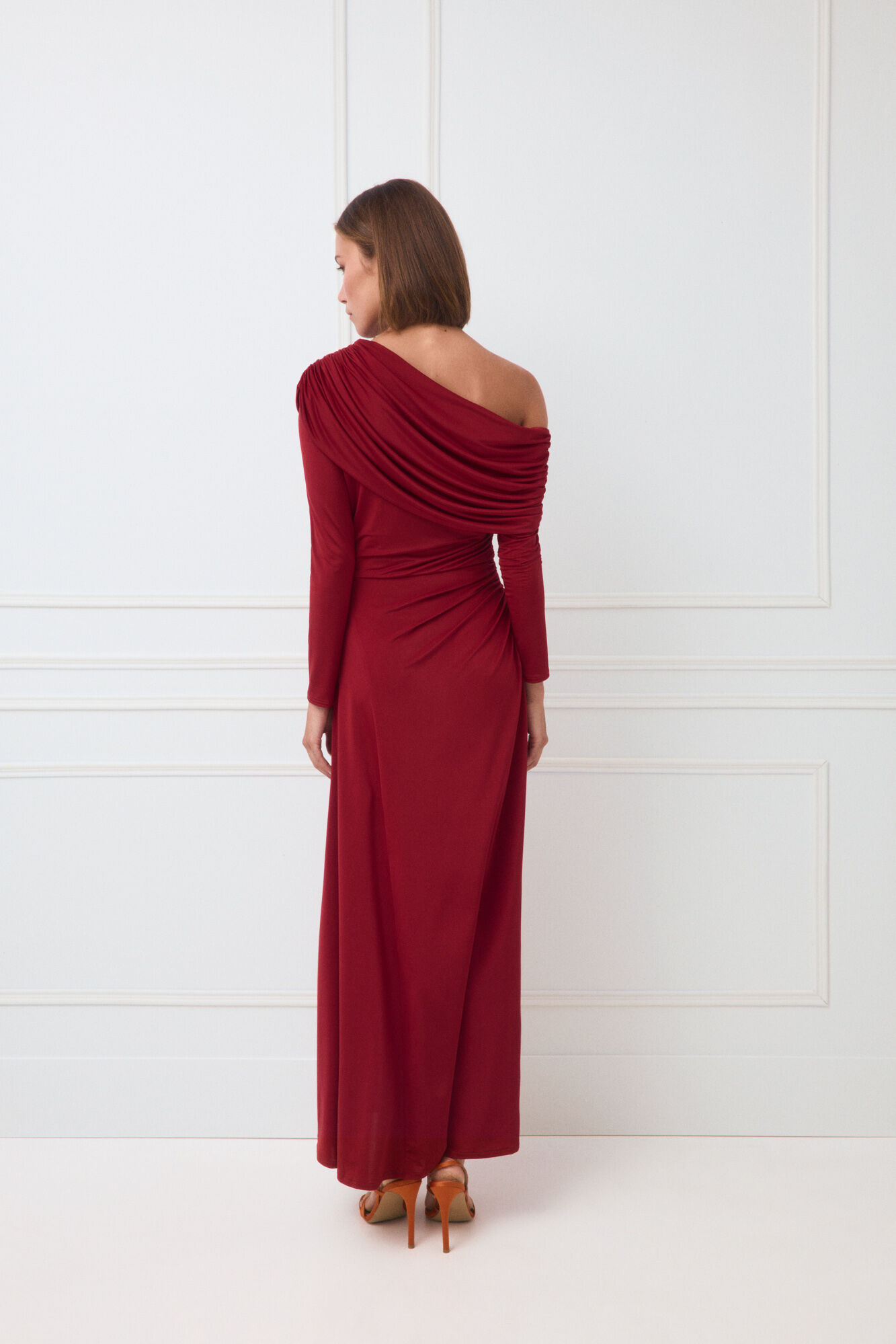 TFP by Tamara Falc&oacute; Vestido assim&eacute;trico drapeado Vermelho