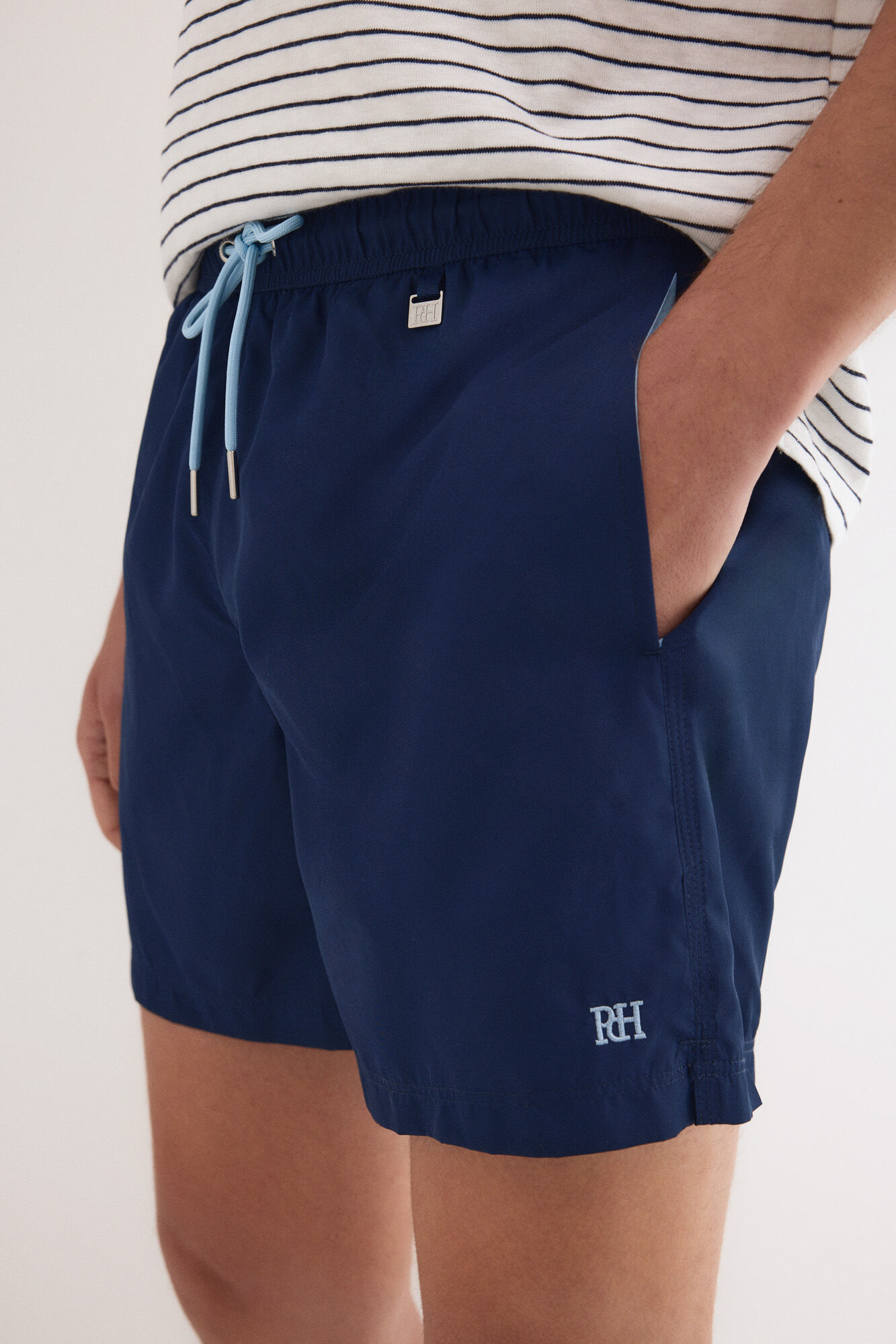 Pedro del Hierro Ba&ntilde;ador liso b&aacute;sico