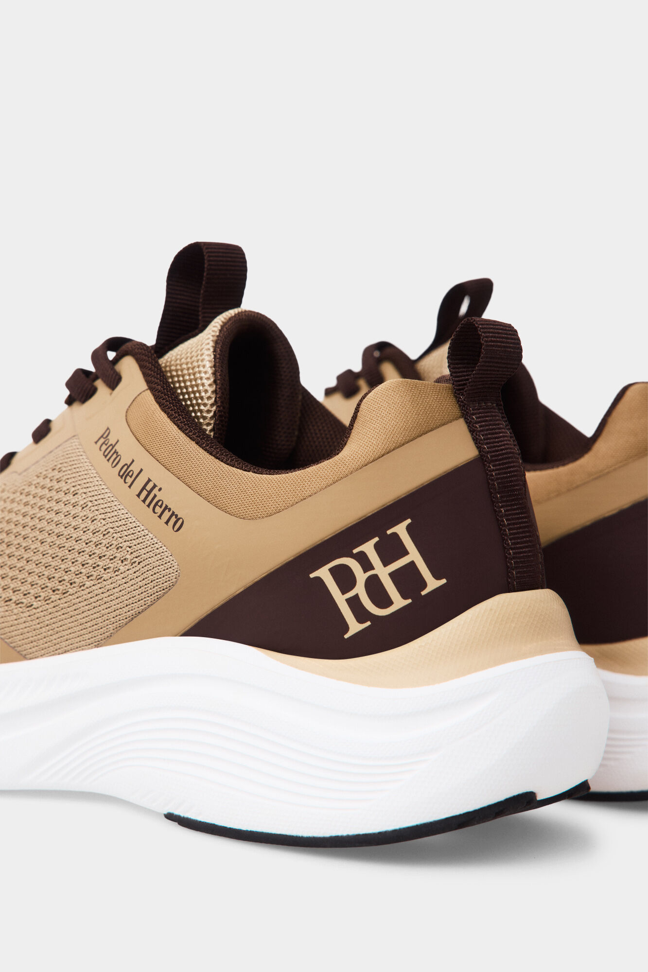 Pedro del Hierro Ultralight fabric lace-up sneaker Beige