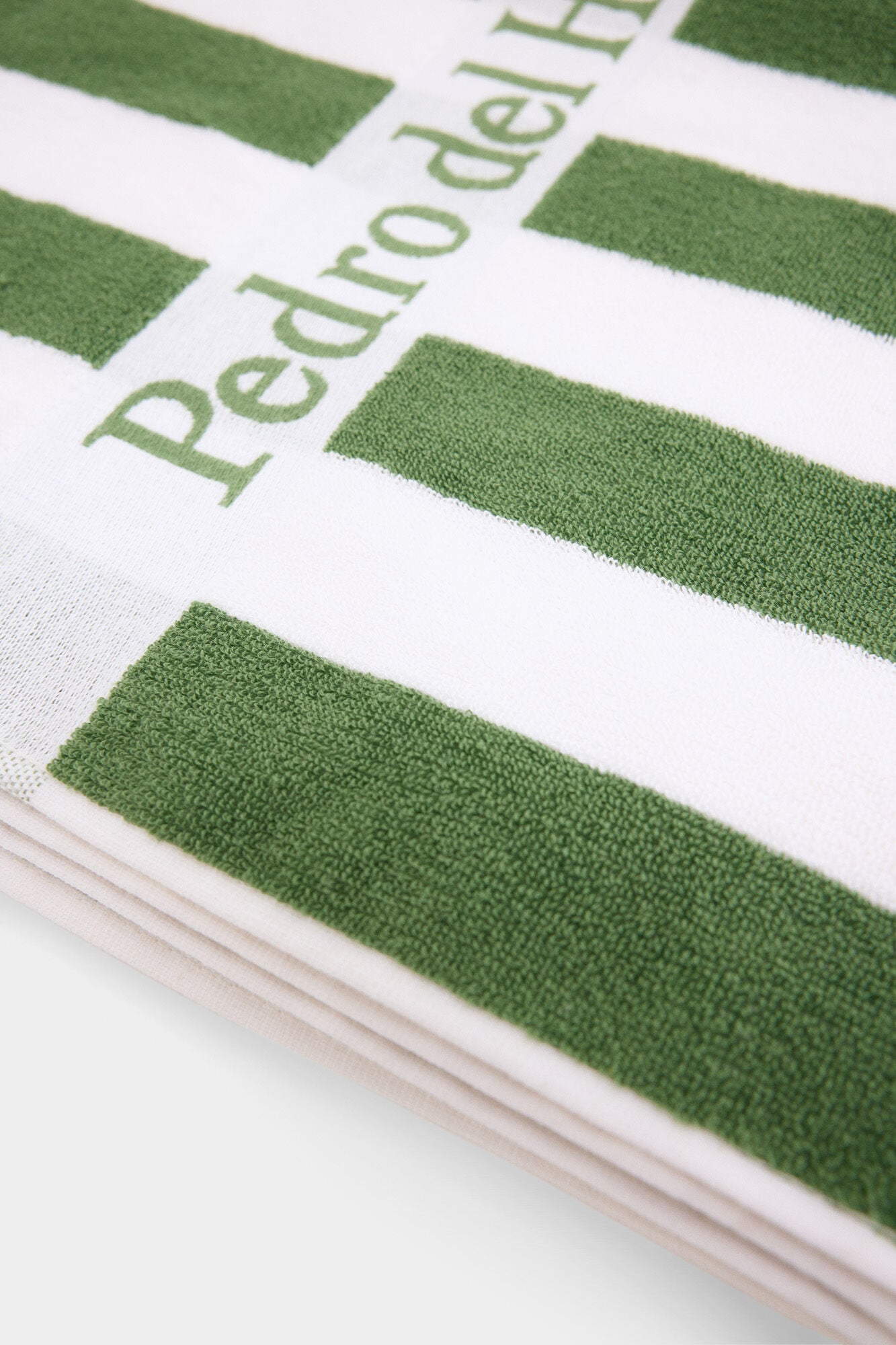 Pedro del Hierro Striped beach towel Green