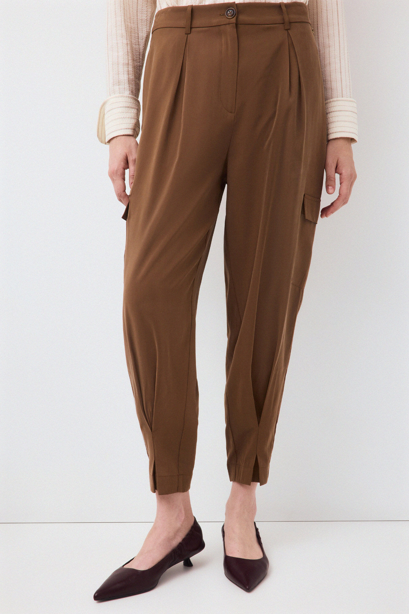Pedro del Hierro Cal&ccedil;a cargo fluida Marrom