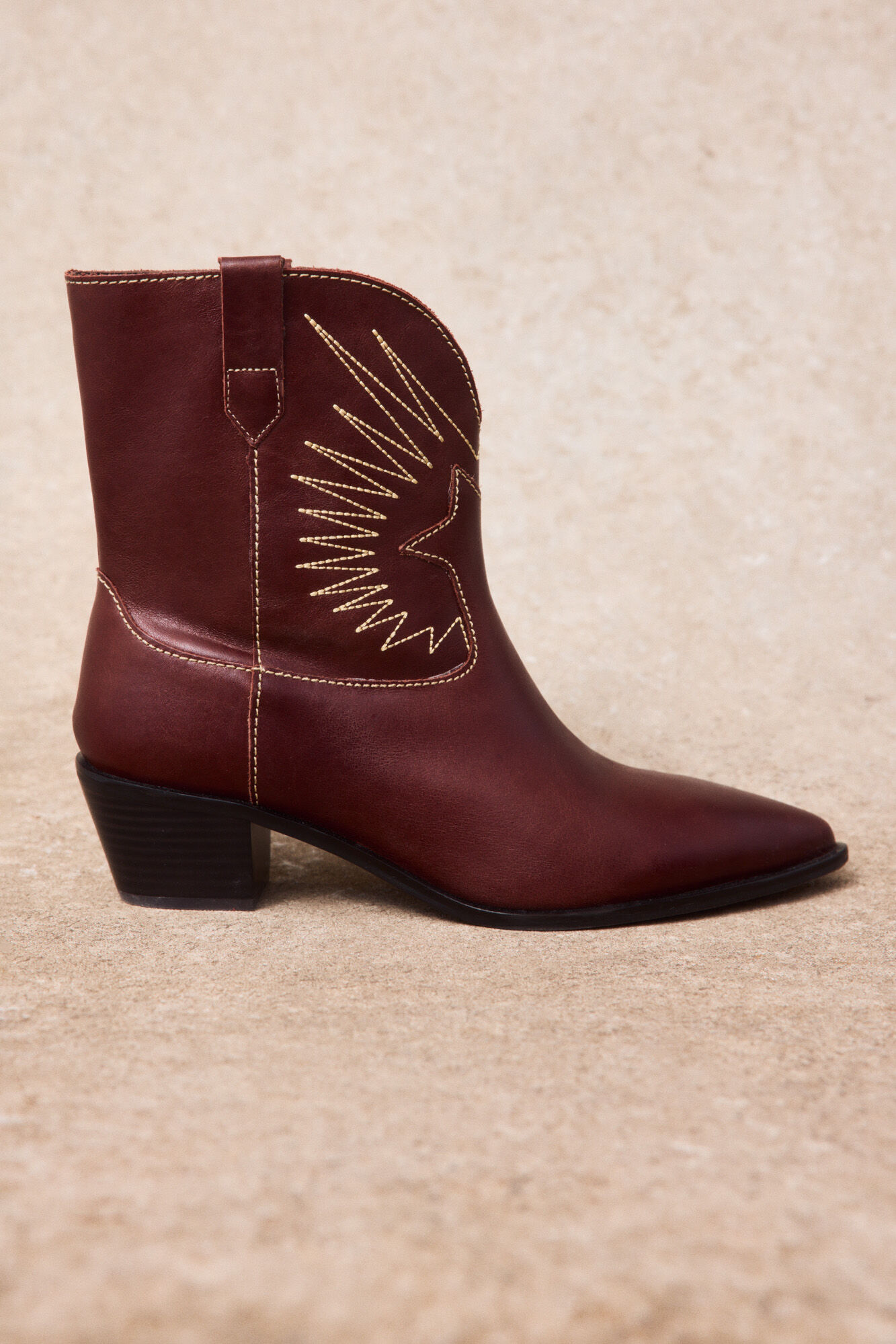 Slowlove Leather ankle boot with topstitching Maroon