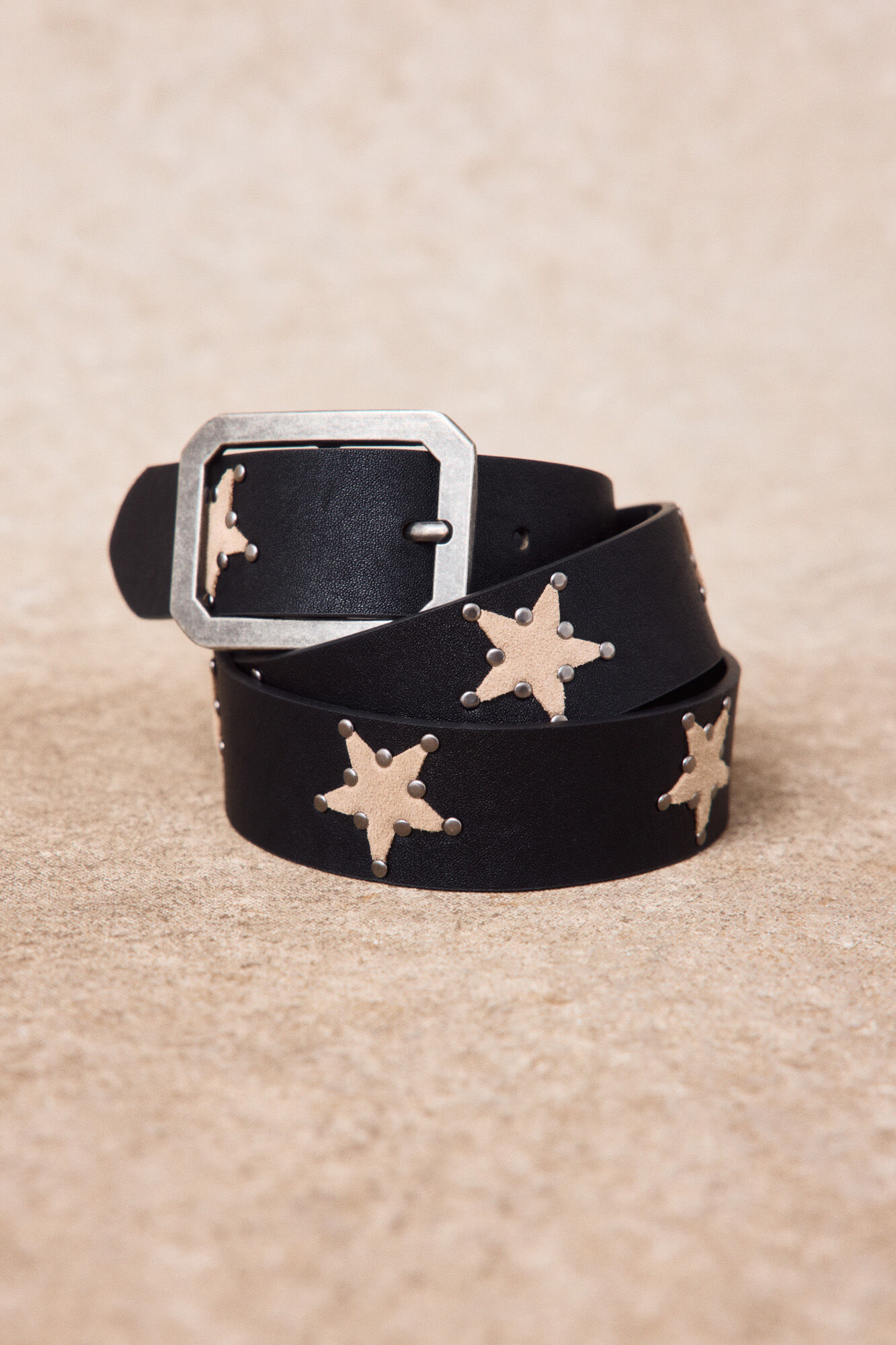 Slowlove Cintur&oacute;n piel estrellas Negro