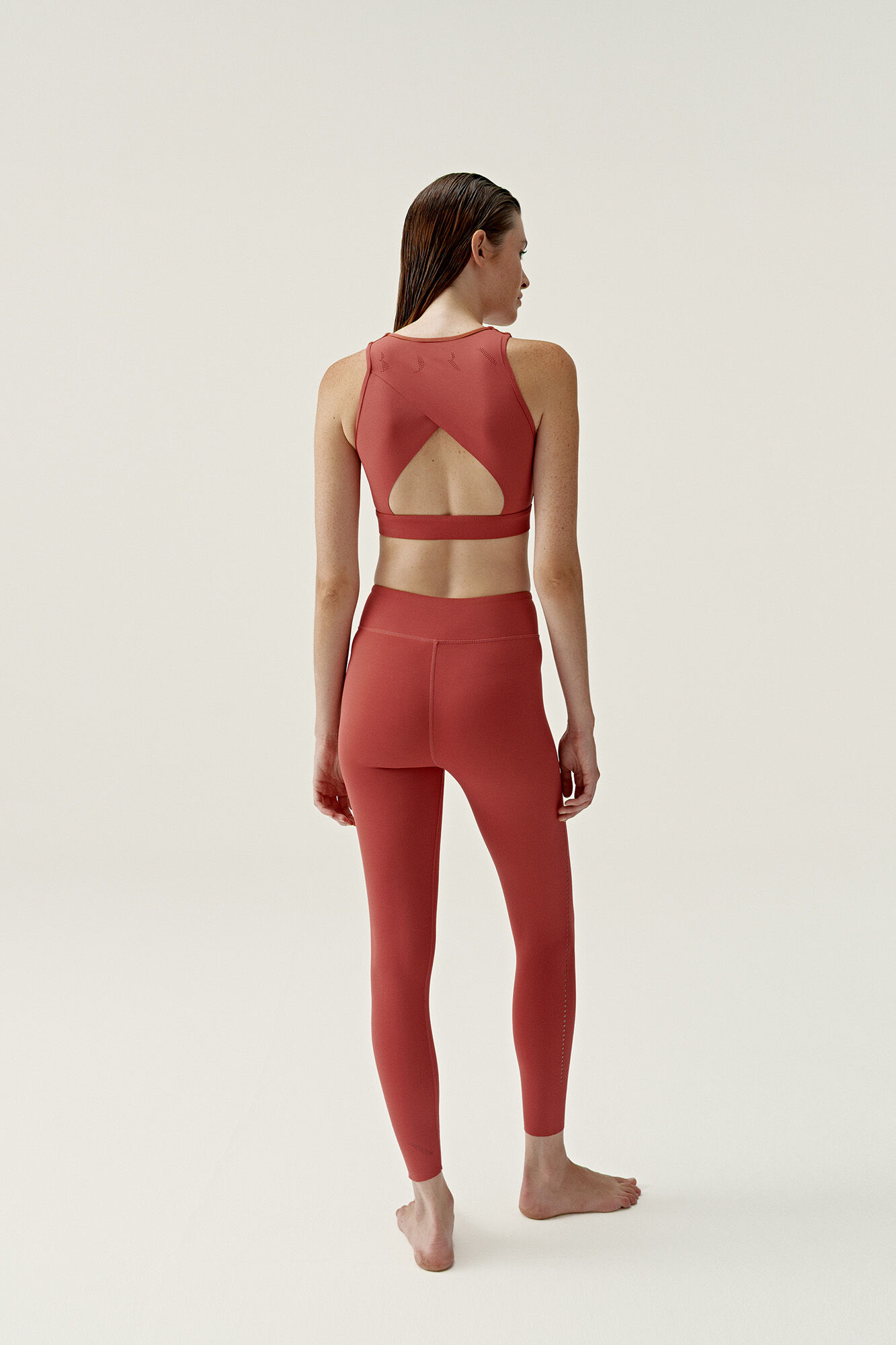 Born Living Yoga Legging Nara Terracota rojo