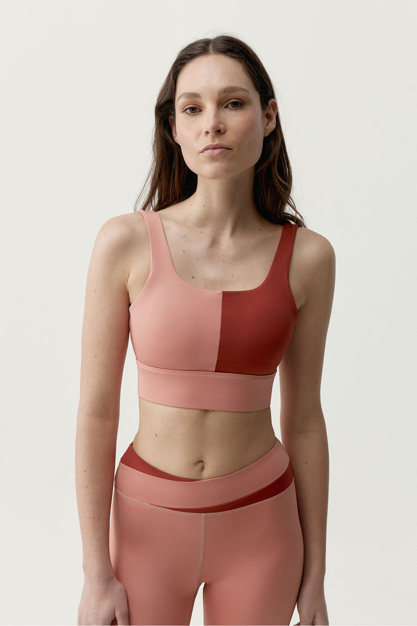 Born Living Yoga Top deportivo Kate coral/rojo