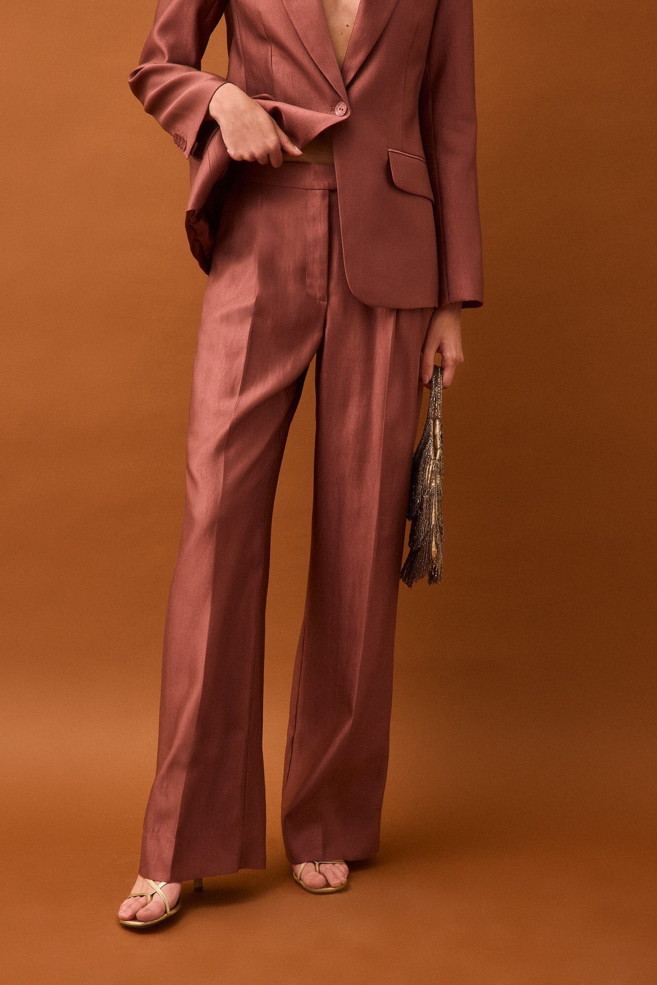 Conjunto de pantal&oacute;n y blazer